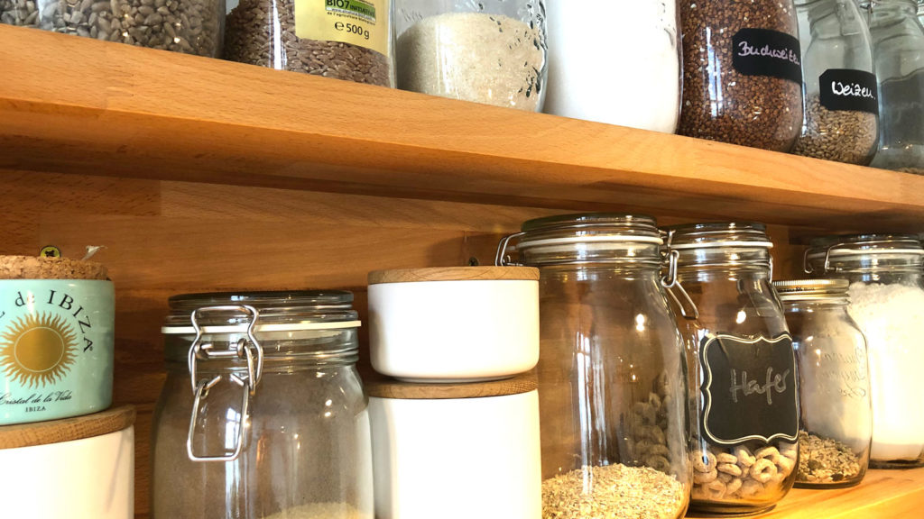 HOW TO: Vorratsschrank - juliecooksgreen.com